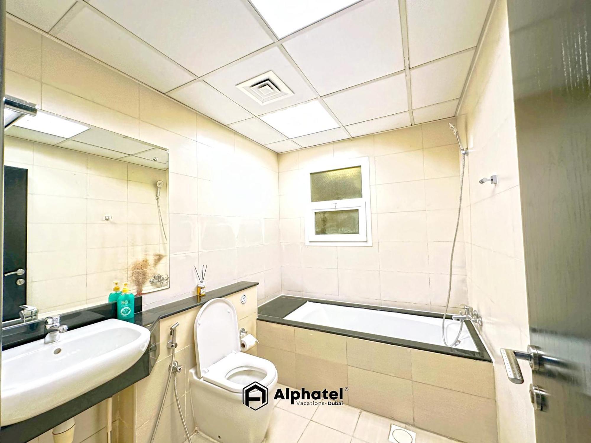 Guest house Elegant 3-bedroom In Jvc - - Ideal For Modern Lifestyles - By Alphatel Vacations