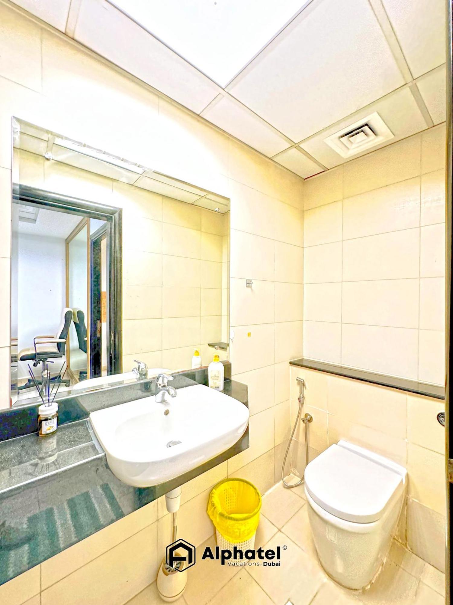 Elegant 3-bedroom In Jvc - - Ideal For Modern Lifestyles - By Alphatel Vacations
