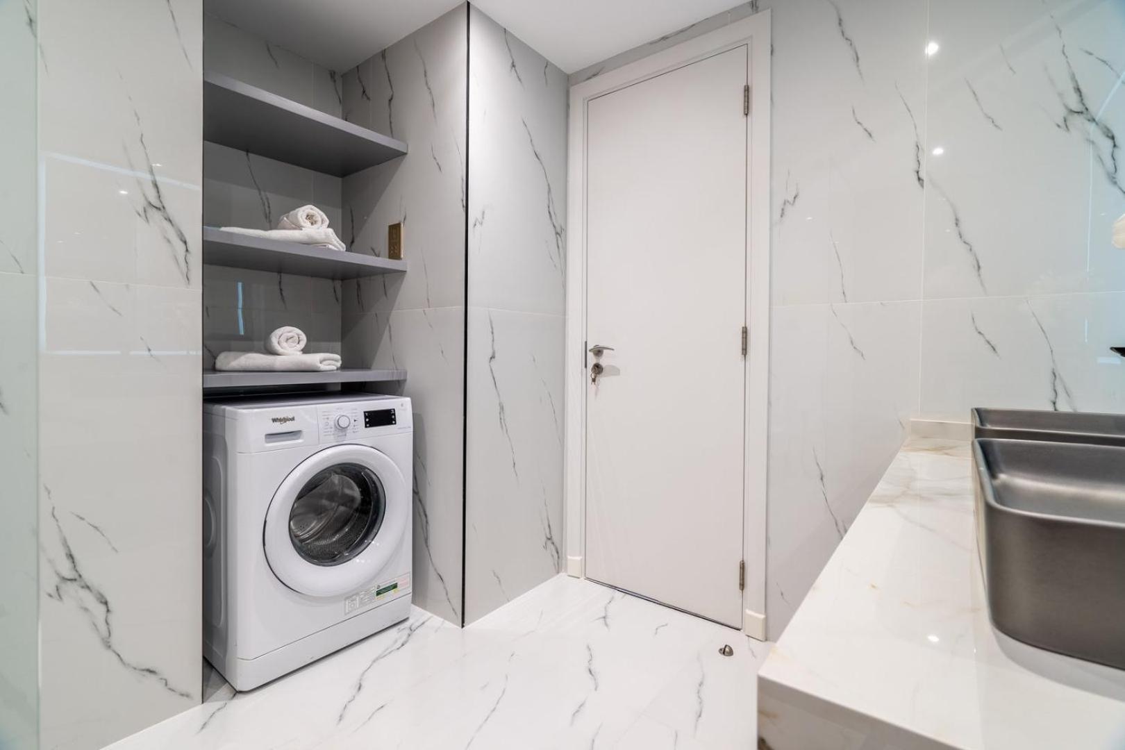 Apartment Guestready - High-floor Luxury In