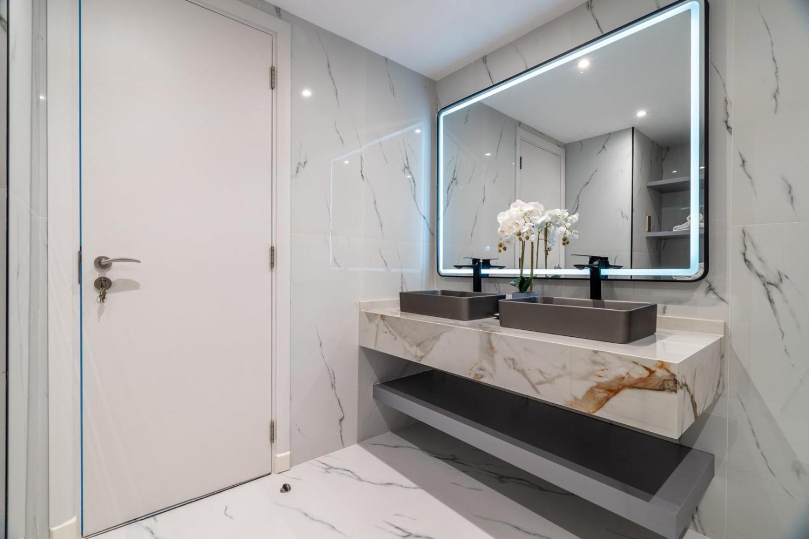 Apartment Guestready - High-floor Luxury In