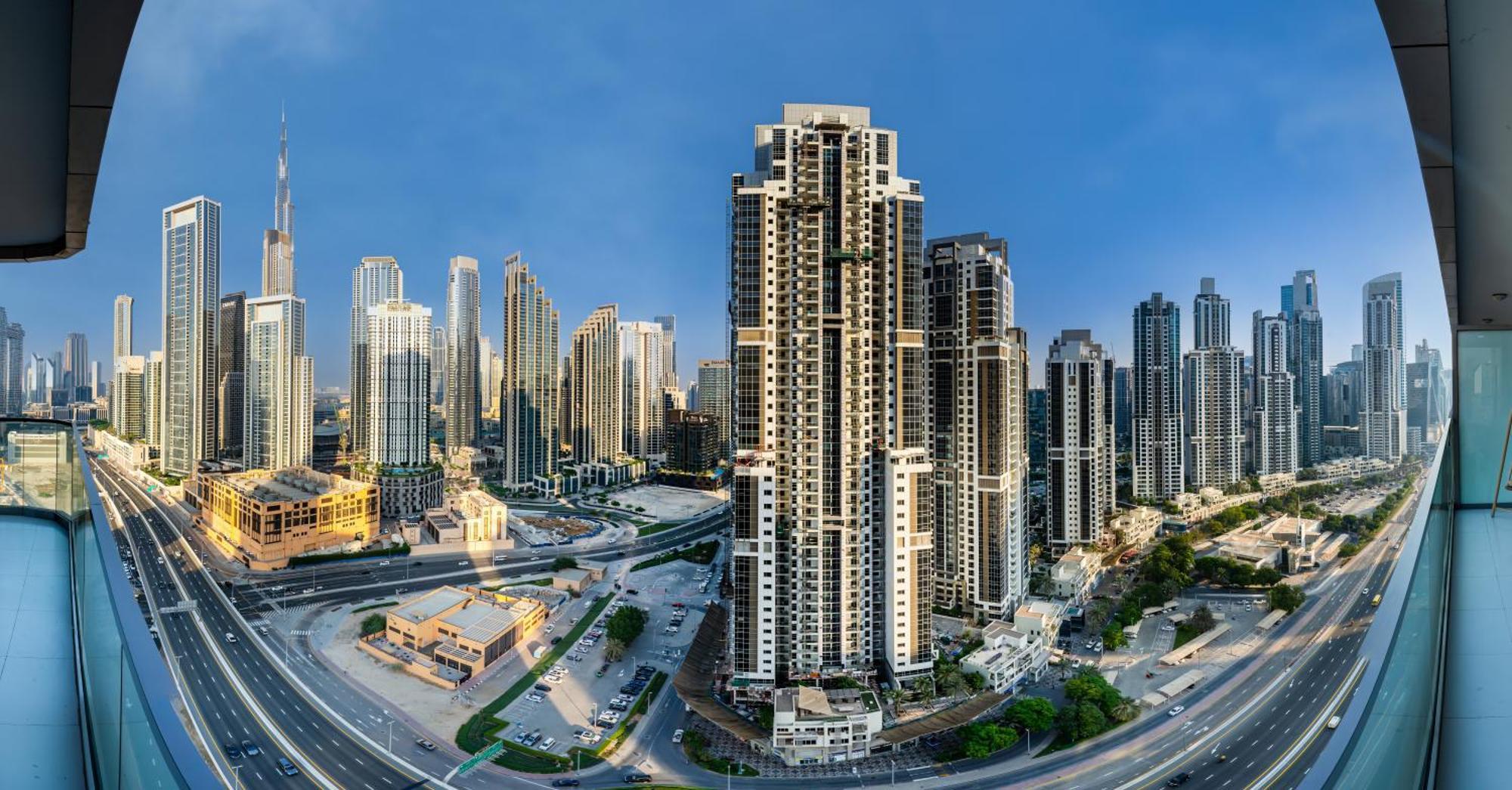 Paramount Midtown Infinity Pool With Burj View Dubai