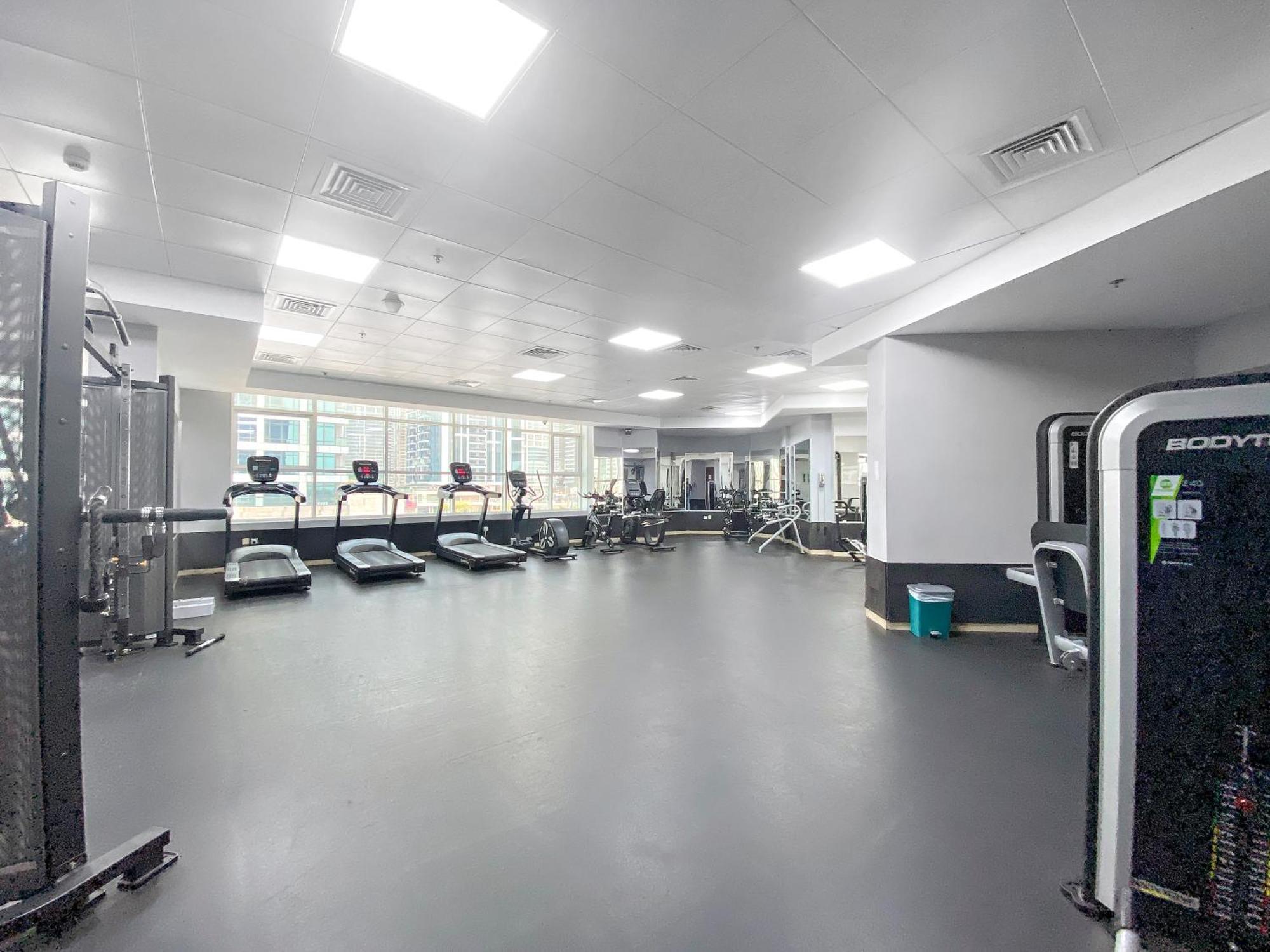 Modern In Jlt Apartment *
