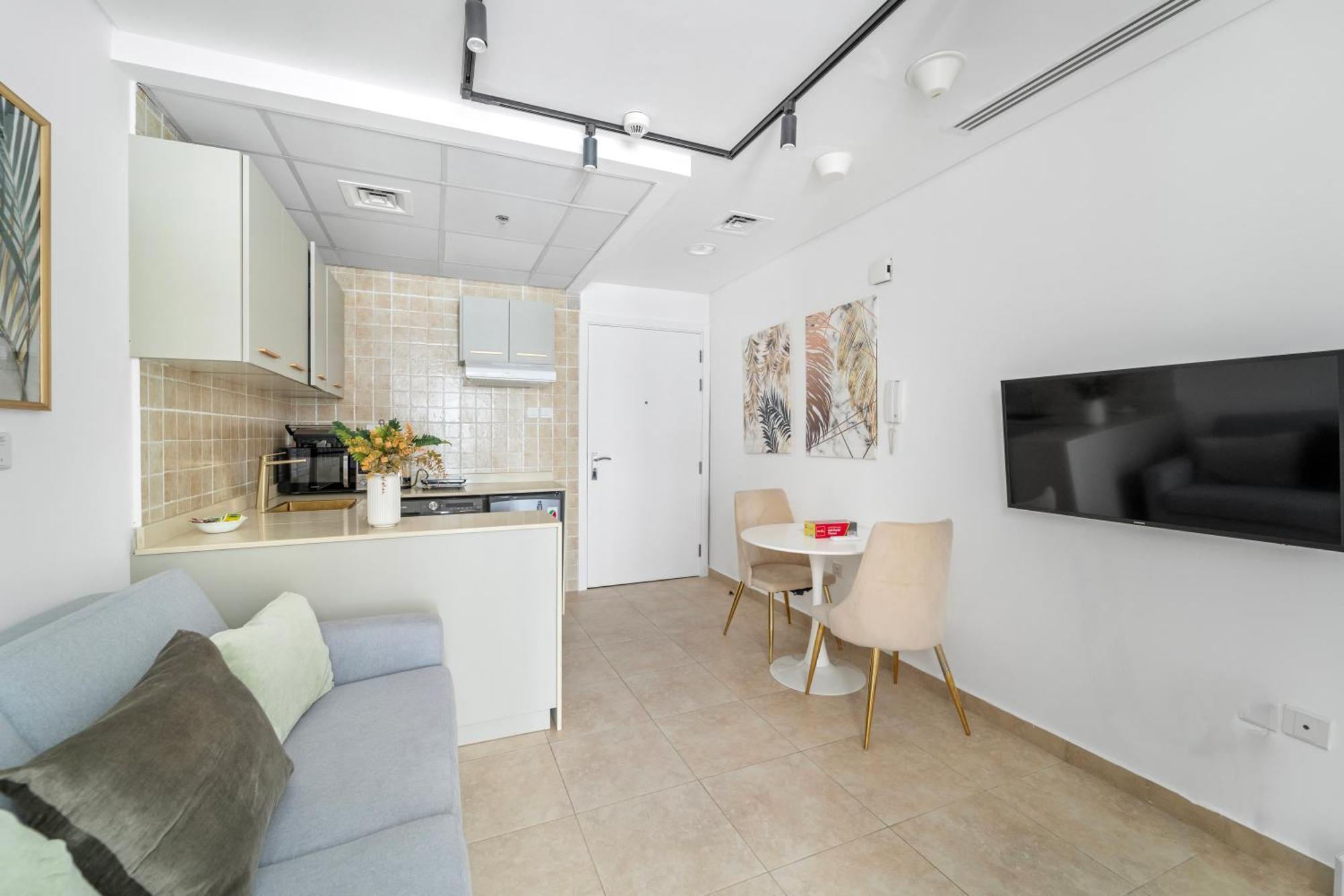Modern In Jlt *