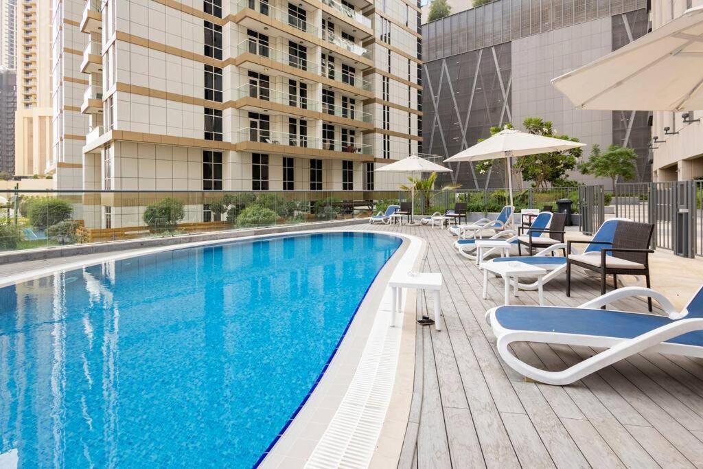 Premium 1 Bedroom Near Mall Apartment Dubai