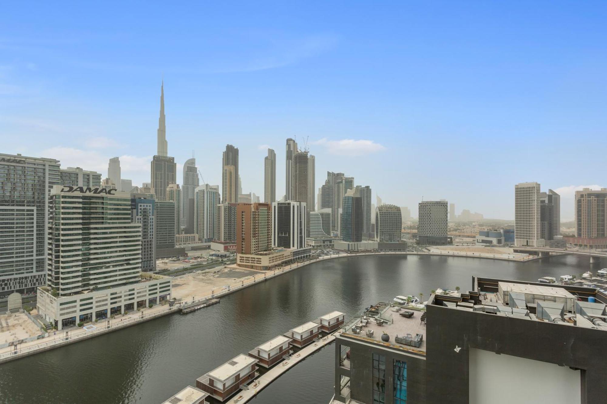 Apartment Premium 2 Bedroom With Stunning Burj Khalifa View *