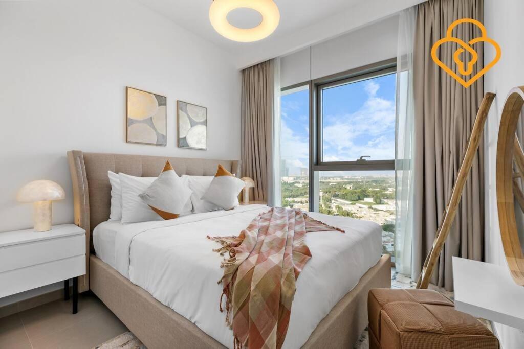 Apartment Keysplease 2 Bedroom Downtown Views Ii Steps To Mall Dubai