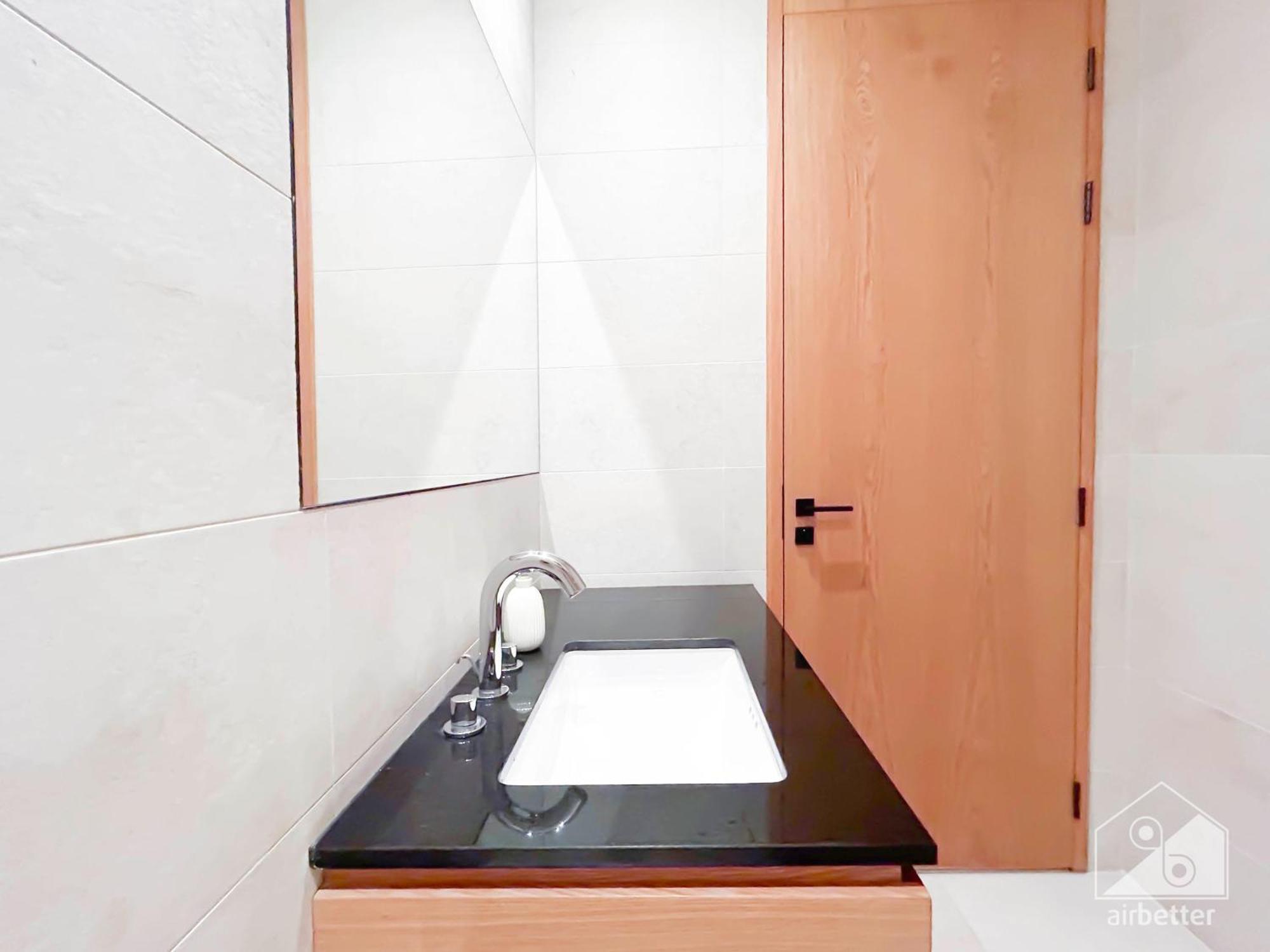 Apartment Stylish 1bedroom Getaway In Business Bay Dubai
