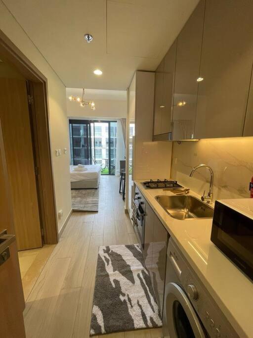 Apartment In Azizi Riviera 47 *