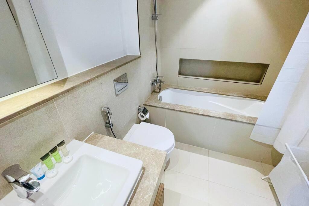 Stunning 1br With Beach View At Creek Harbour - 3606 Apartment Dubai