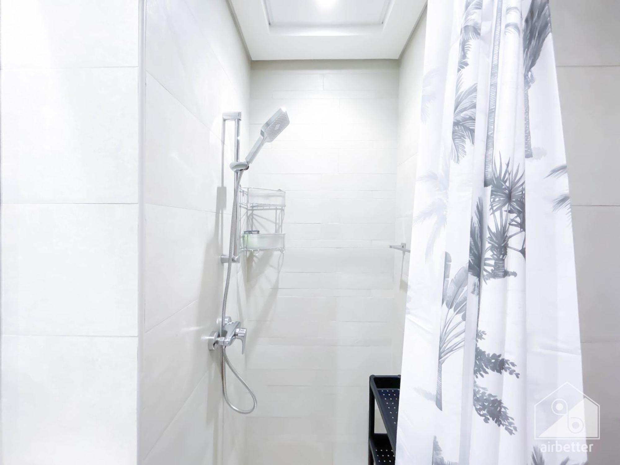 Opulent With Balcony At Aziz Riviera * Dubai