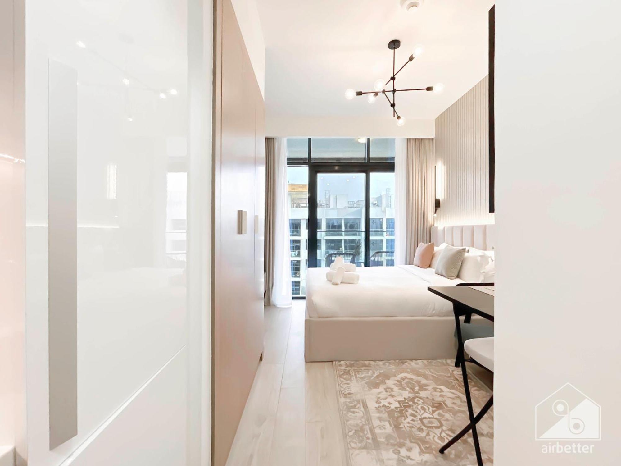 Apartment Opulent With Balcony At Aziz Riviera Dubai