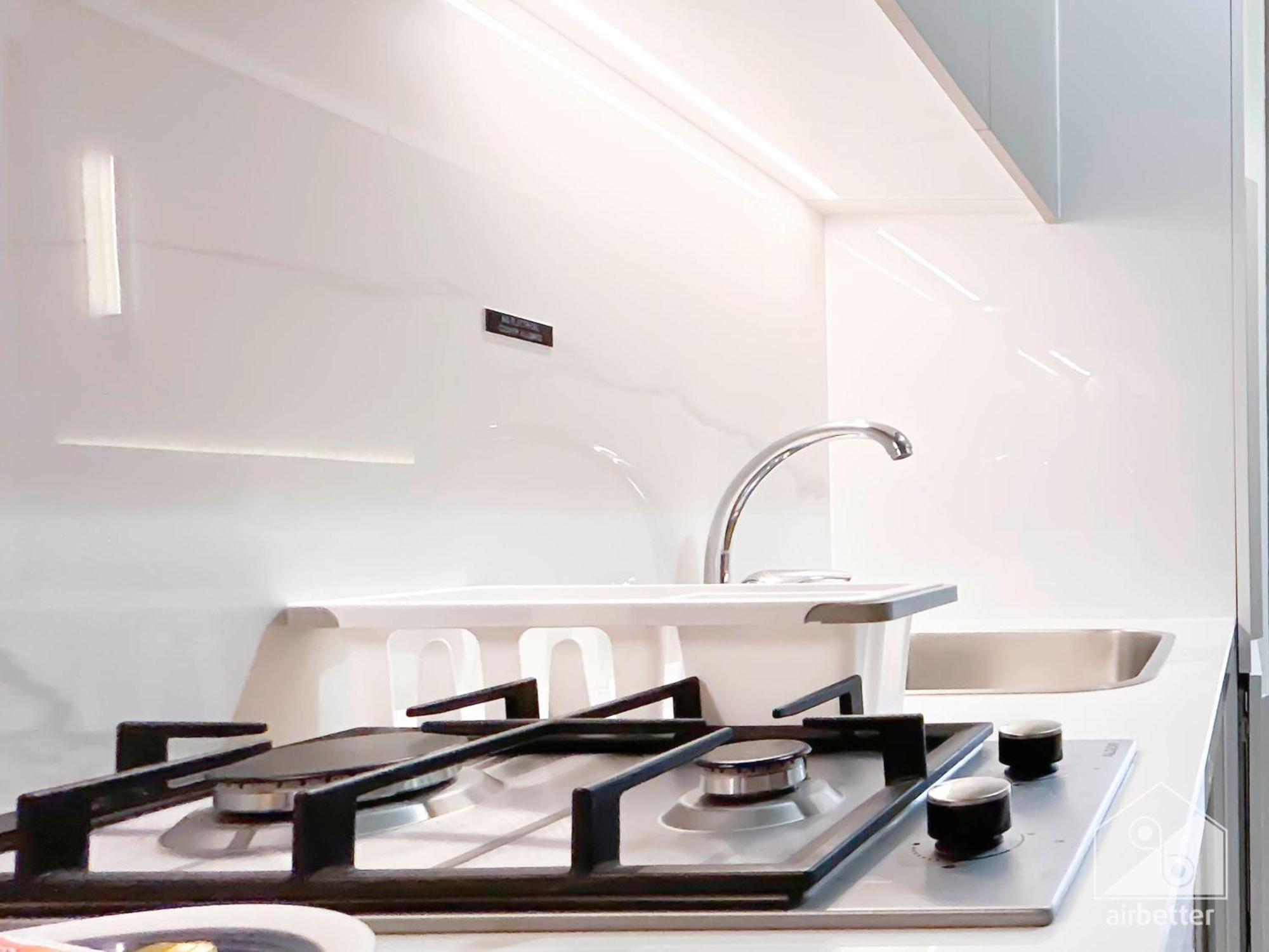Opulent With Balcony At Aziz Riviera * Dubai