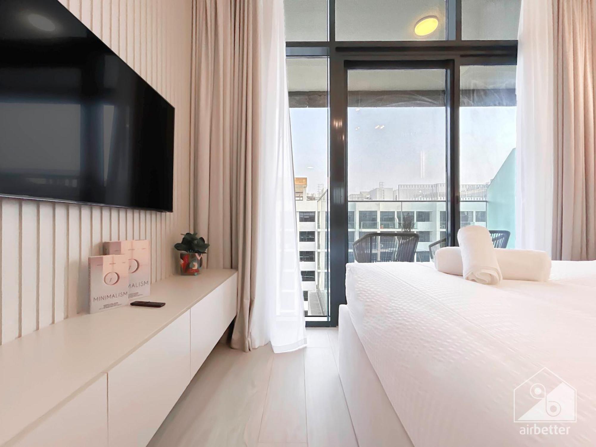Opulent With Balcony At Aziz Riviera Apartment Dubai