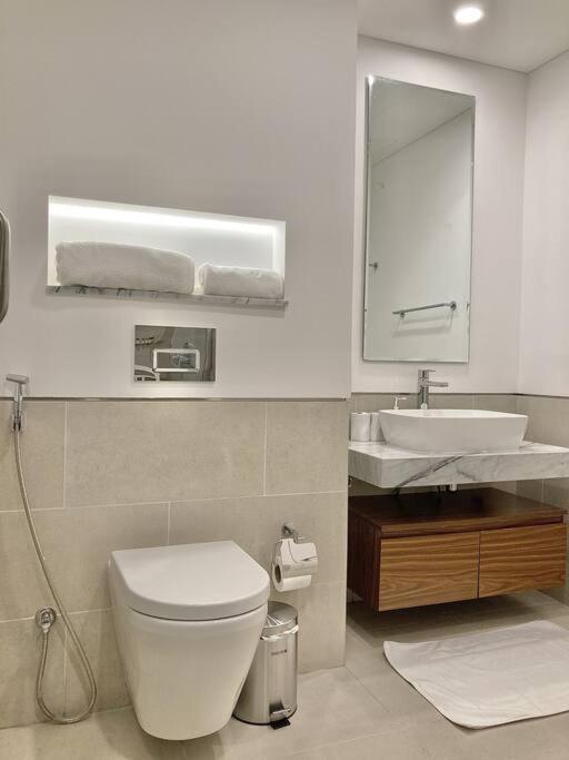 Apartment White Sage Tranquil Haven 1br With Burj Views Dubai