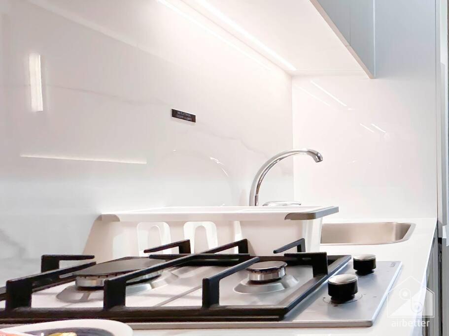 Opulent With Balcony At Aziz Riviera Apartment *