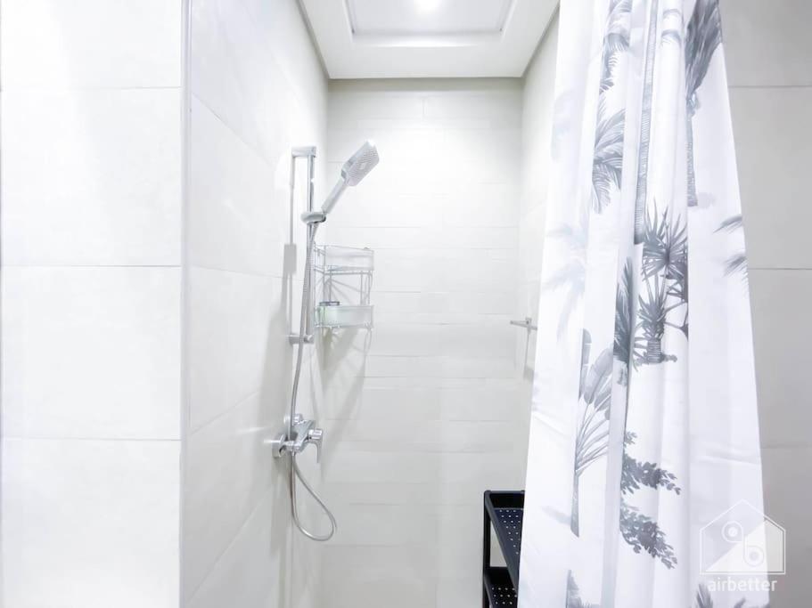 Opulent With Balcony At Aziz Riviera