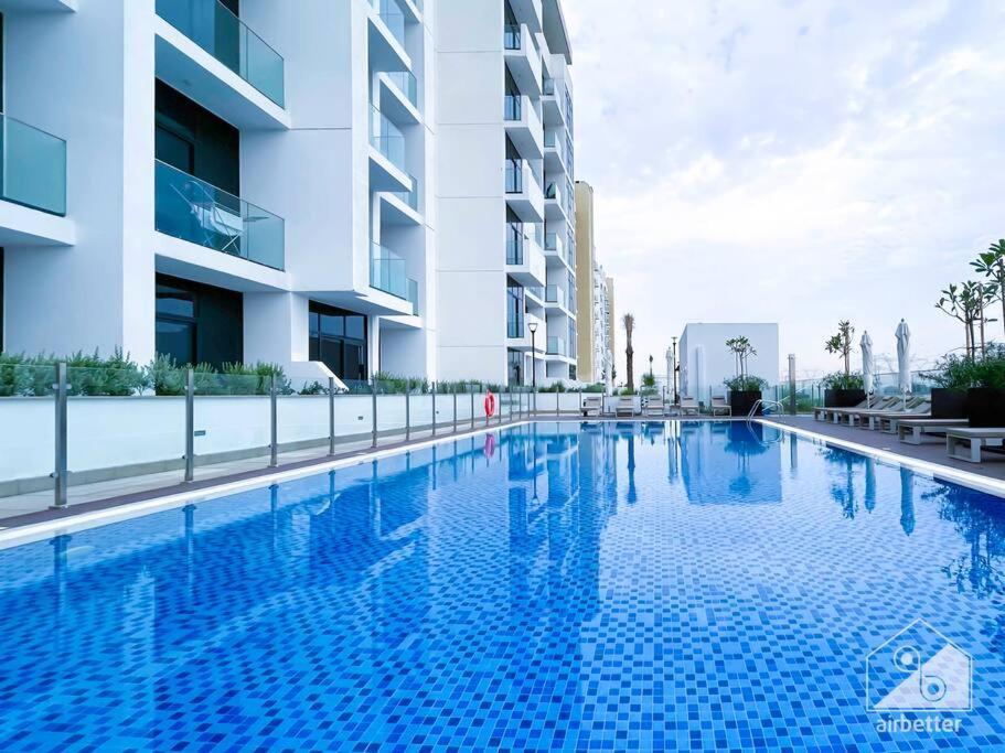 Opulent With Balcony At Aziz Riviera Apartment Dubai