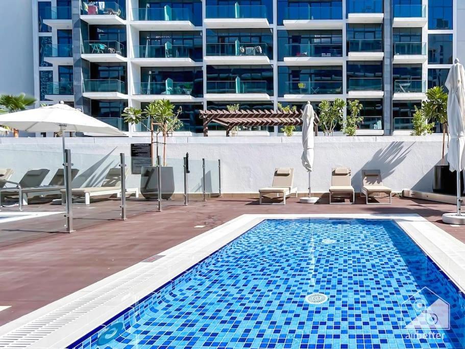 Apartment Opulent With Balcony At Aziz Riviera Dubai