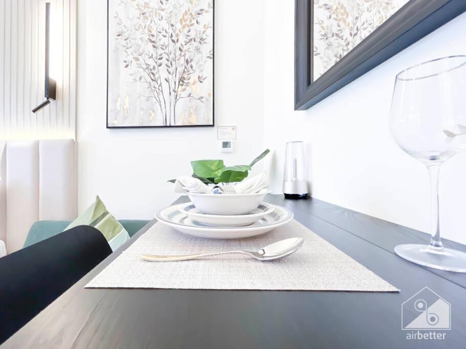 Opulent With Balcony At Aziz Riviera Apartment Dubai