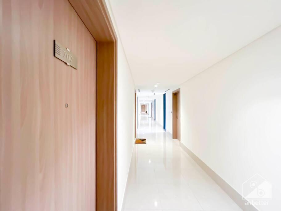 Apartment Opulent With Balcony At Aziz Riviera Dubai