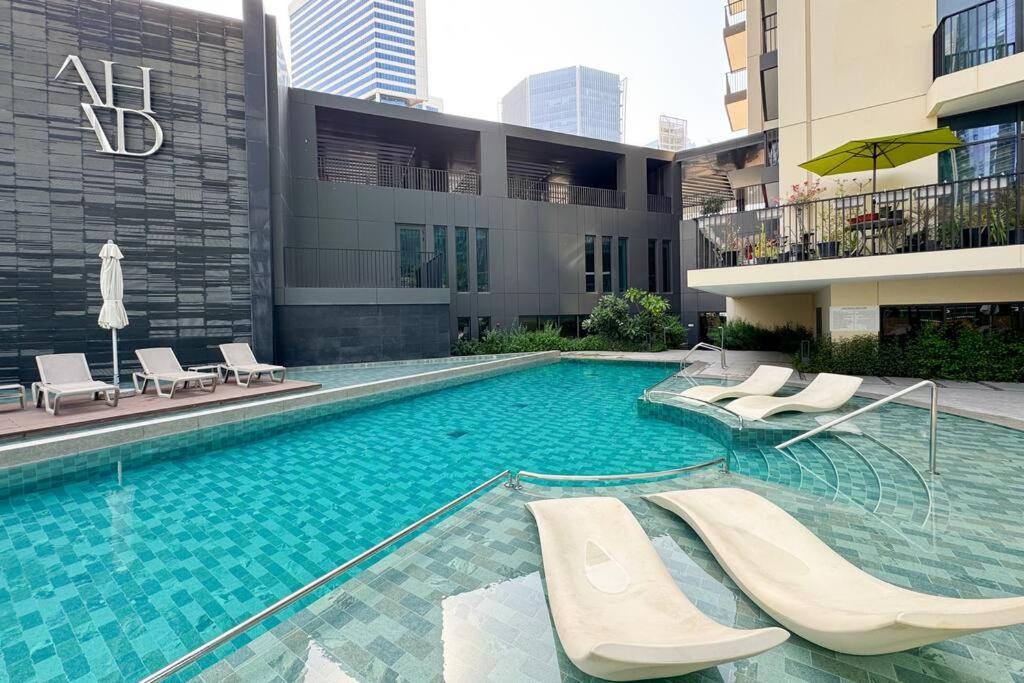 Stunning 1 Bedroom W Burj Khalifa View Dubai