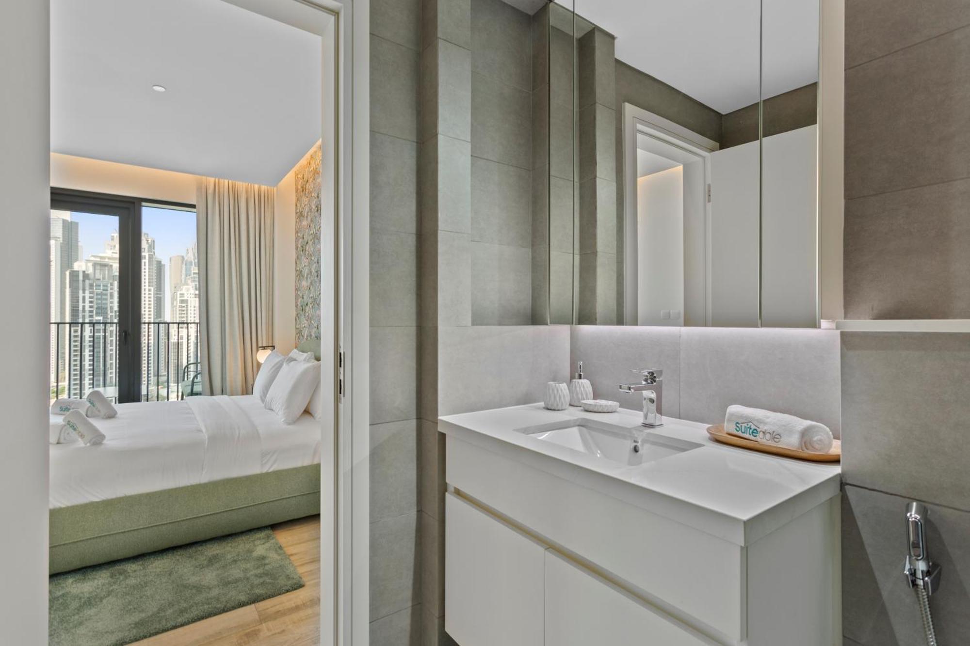 Stunning 1 Bedroom W Burj Khalifa View *