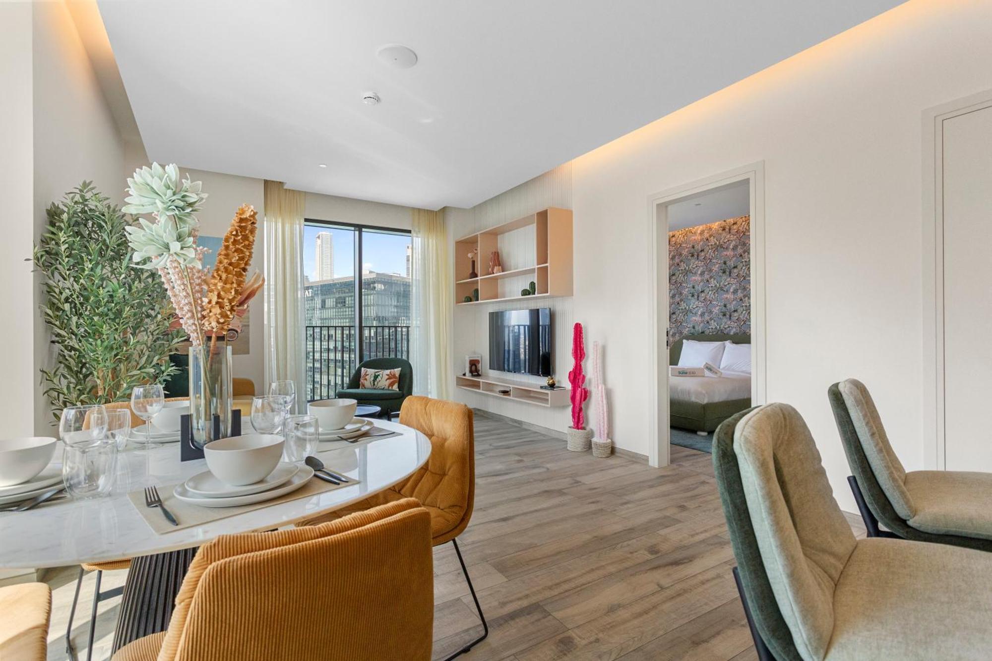 Stunning 1 Bedroom W Burj Khalifa View Apartment