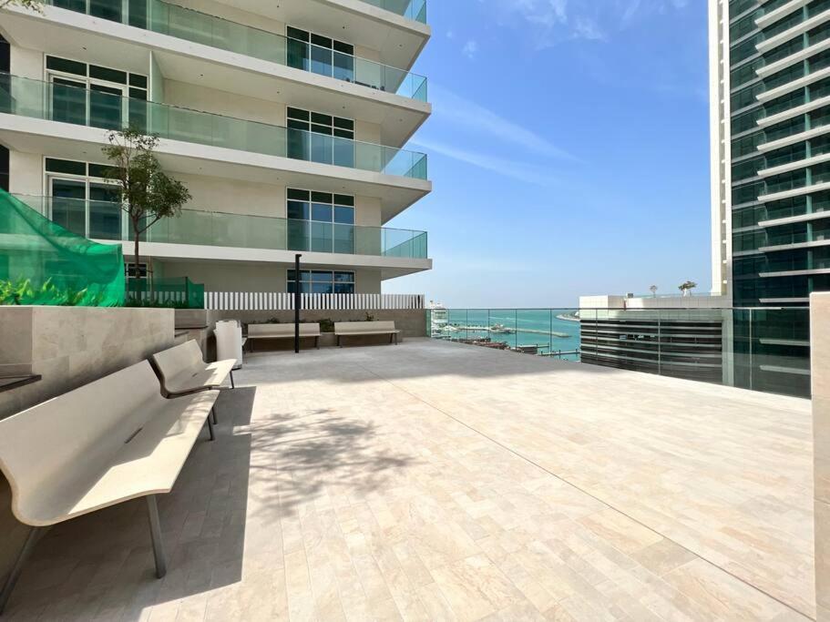 First Class 1br Stunning Marina & Palm View Apartment