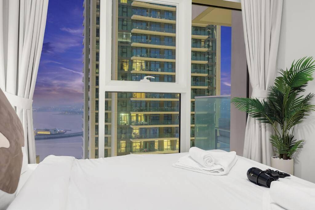Apartment First Class 1br Stunning Marina & Palm View Dubai