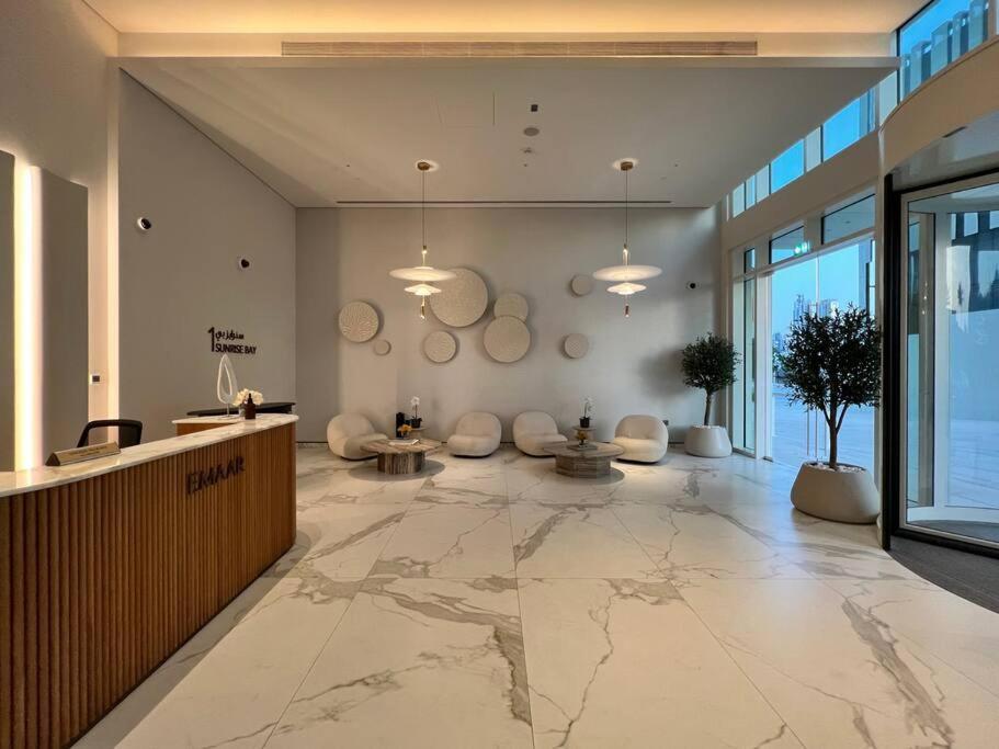 First Class 1br Stunning Marina & Palm View Apartment *