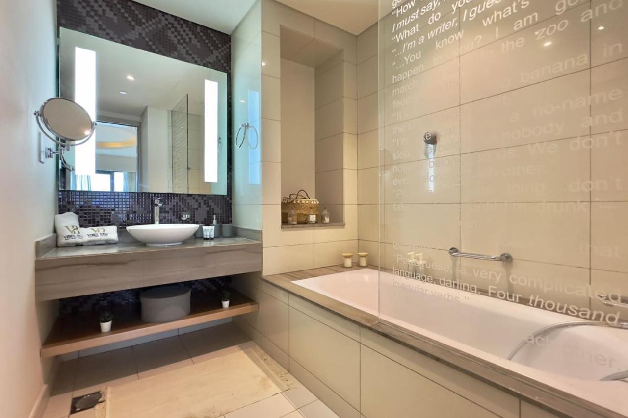 2br High Floor In Paramount Tower A - Business Bay By Vibel Apartment Dubai