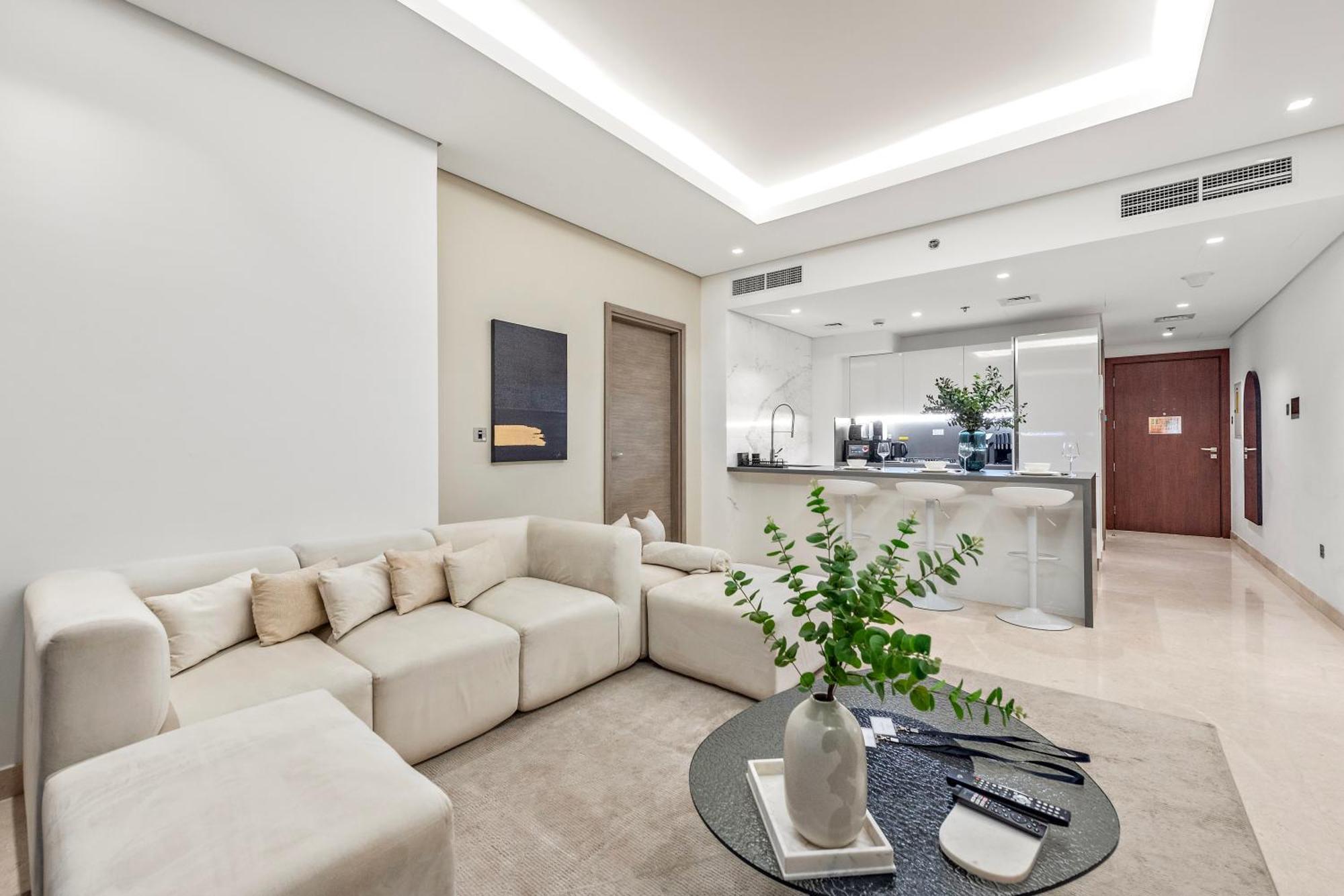 Elegant 1br With Walk-in Closet & Burj Views