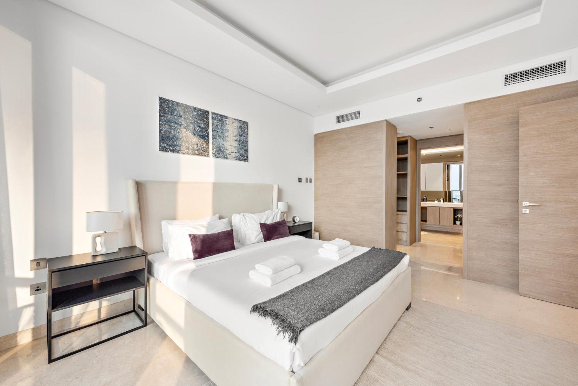Elegant 1br With Walk-in Closet & Burj Views *