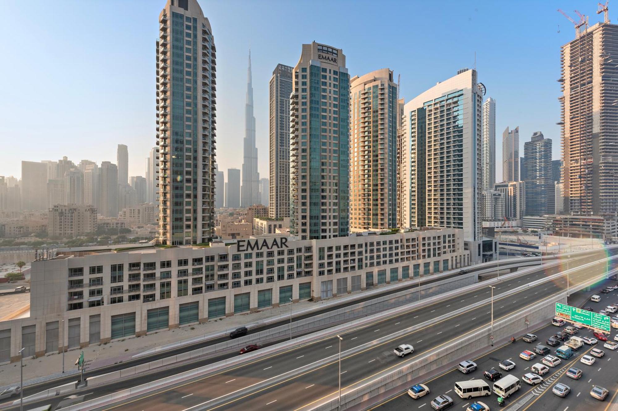 Elegant 1br With Walk-in Closet & Burj Views * Dubai