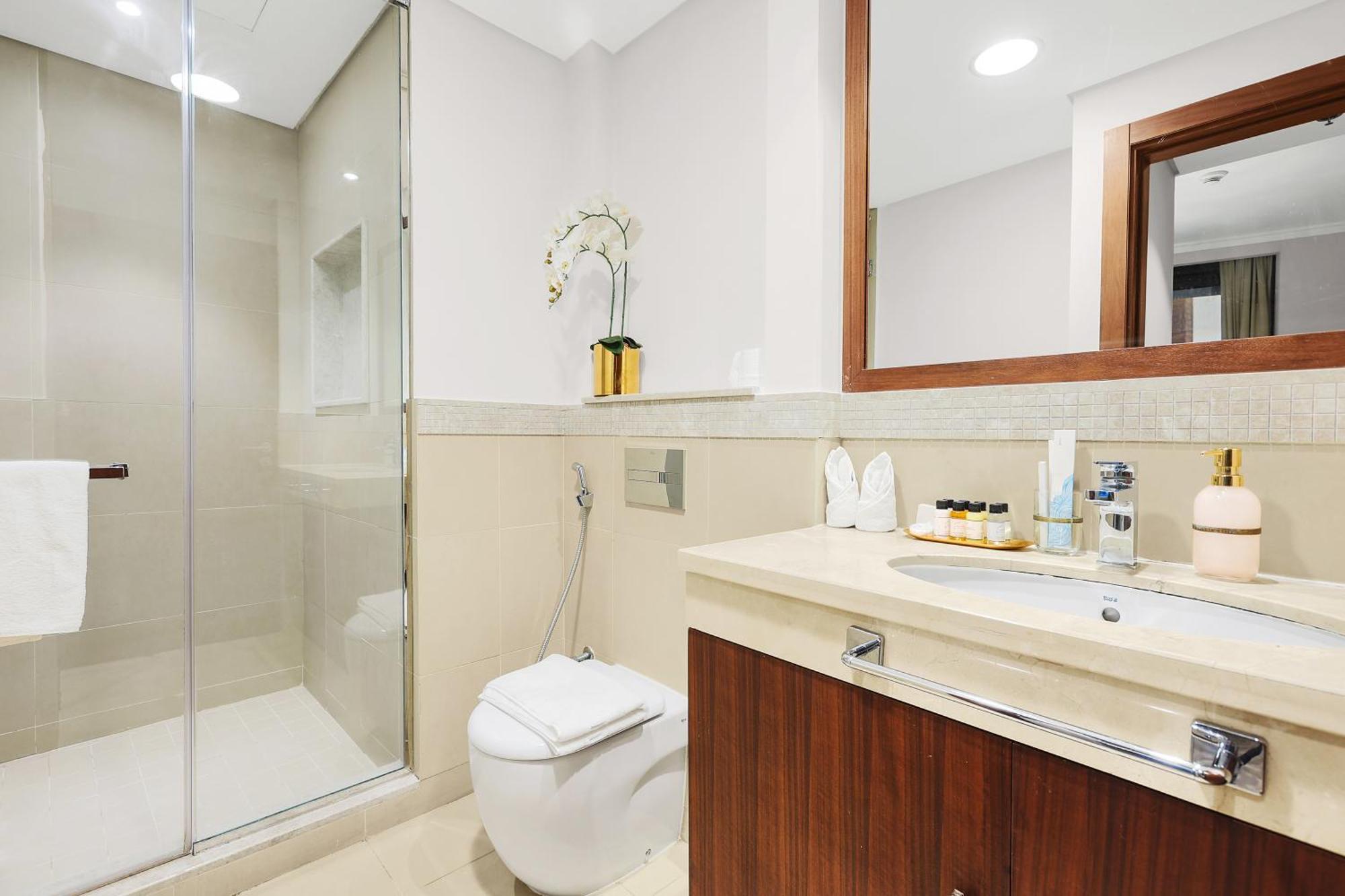 First Class 2br Amazing Skyline And Sea Views From Balcony