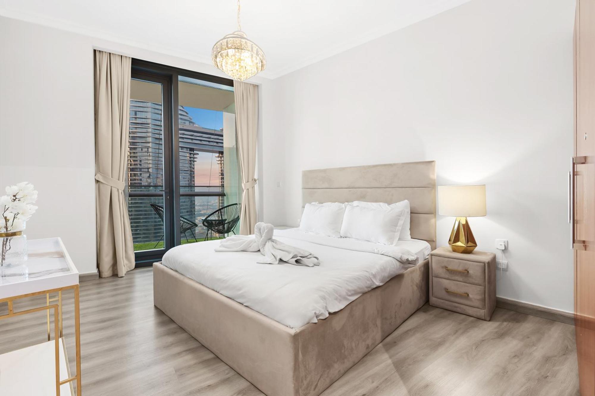 Apartment First Class 2br Amazing Skyline And Sea Views From Balcony Dubai