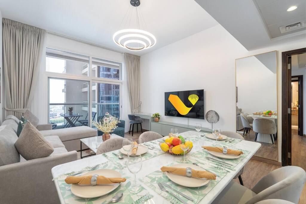 Apartment Barsha Heights Near Dic Metro & Emirates Mall