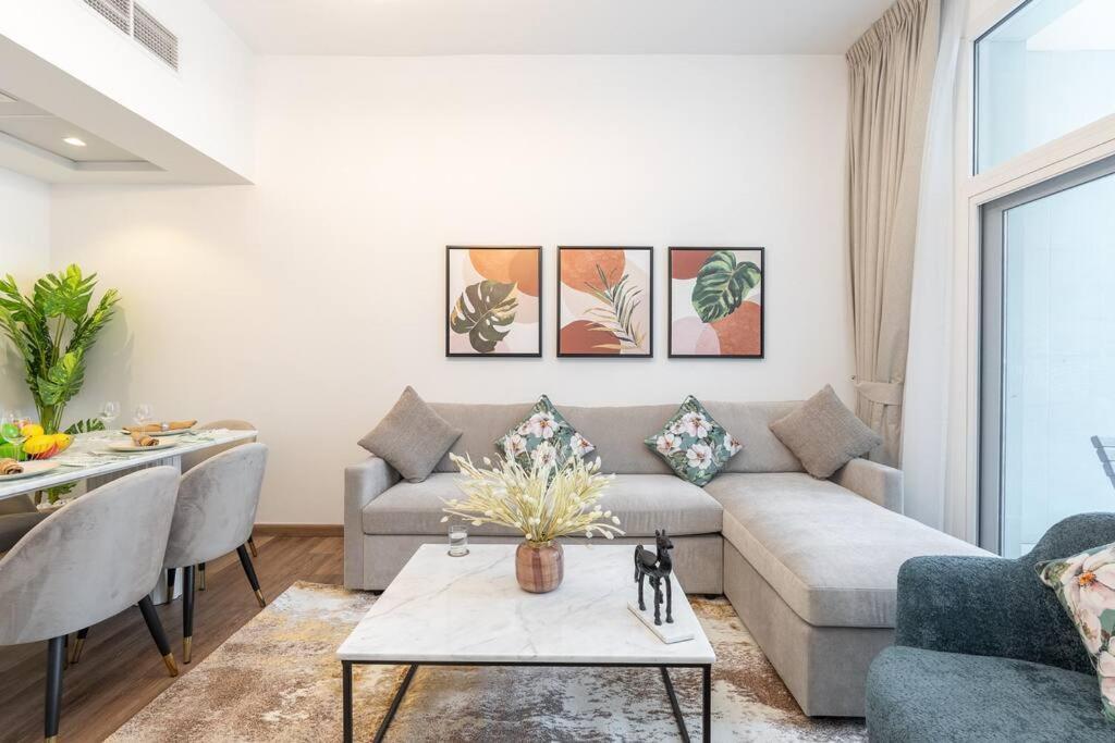 Barsha Heights Near Dic Metro & Emirates Mall Apartment *
