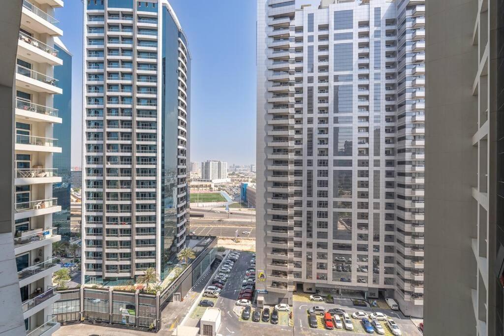 Barsha Heights Near Dic Metro & Emirates Mall Apartment Dubai