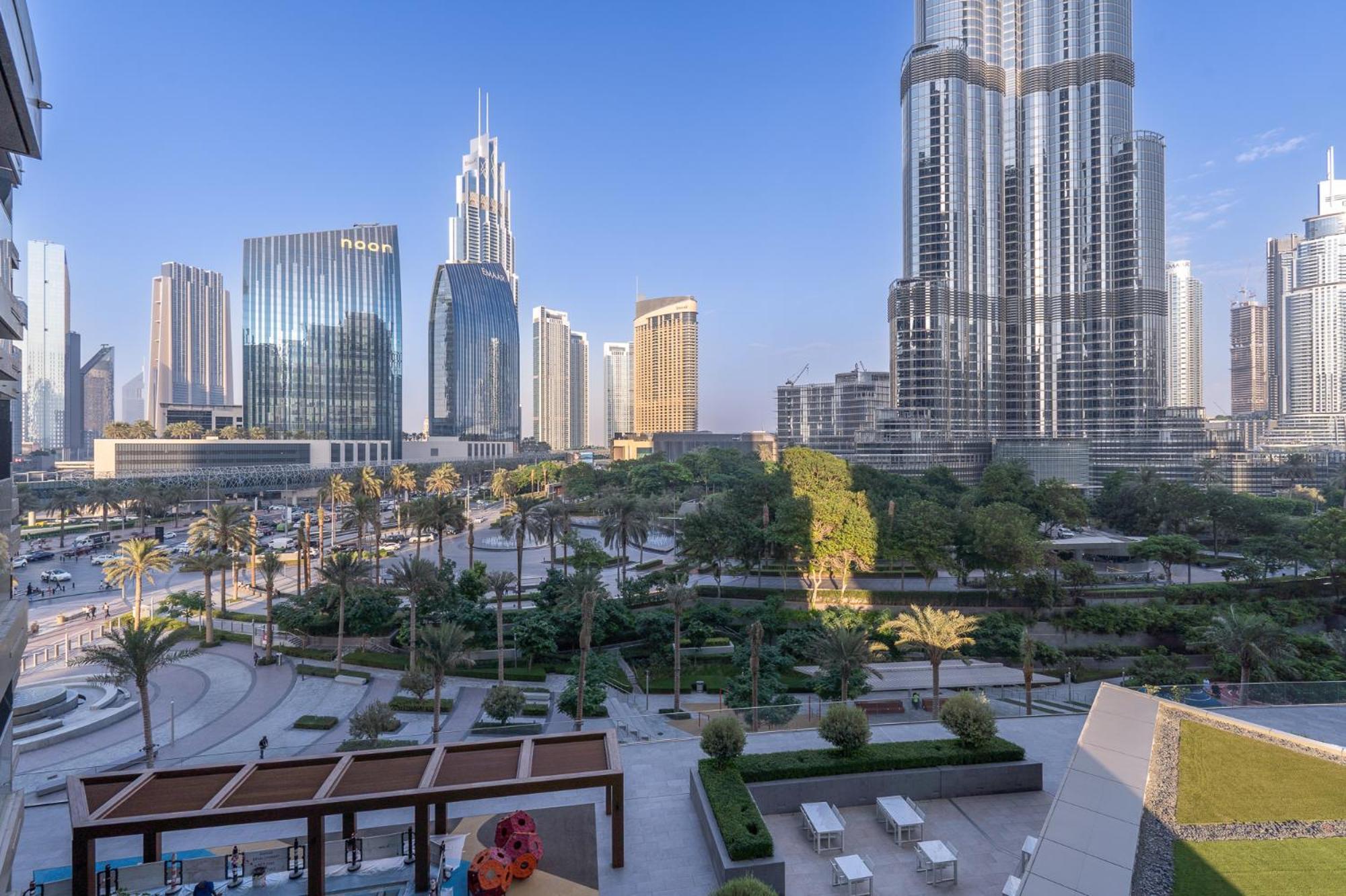 Spacious 3 Bedroom In Downtown With Burj Khalifa View * Dubai