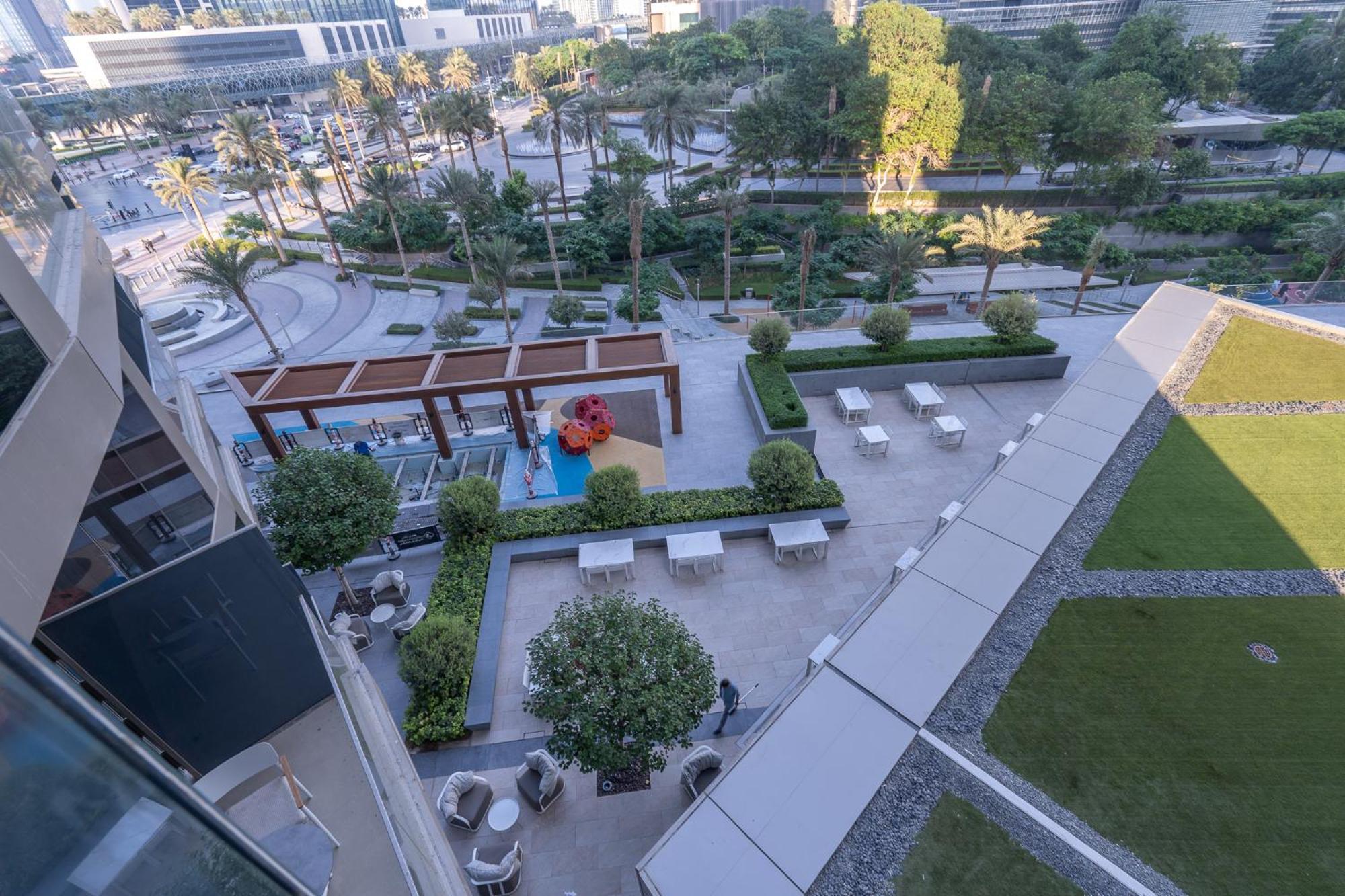 Spacious 3 Bedroom In Downtown With Burj Khalifa View *