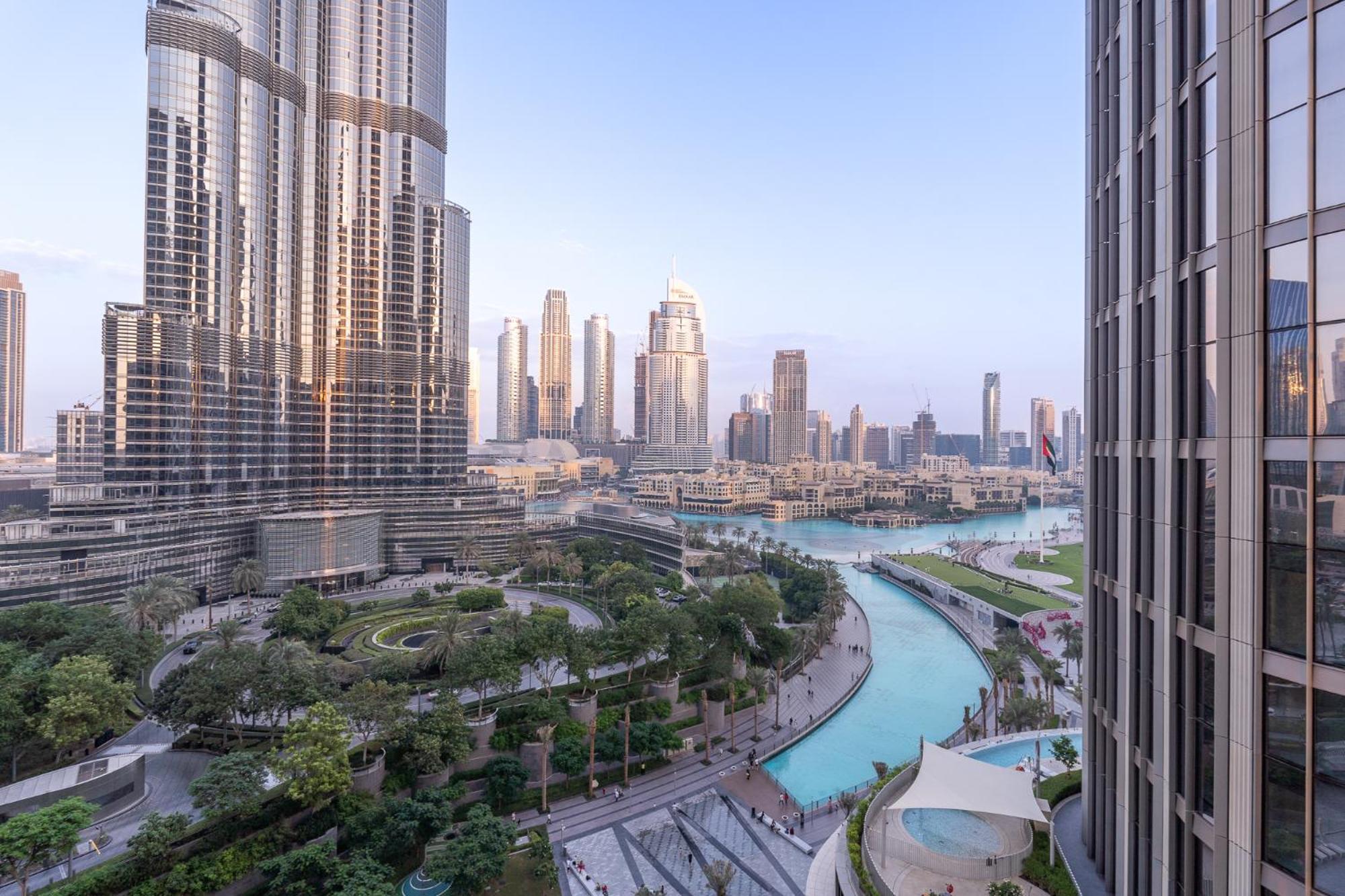 Spacious 3 Bedroom In Downtown With Burj Khalifa View Apartment