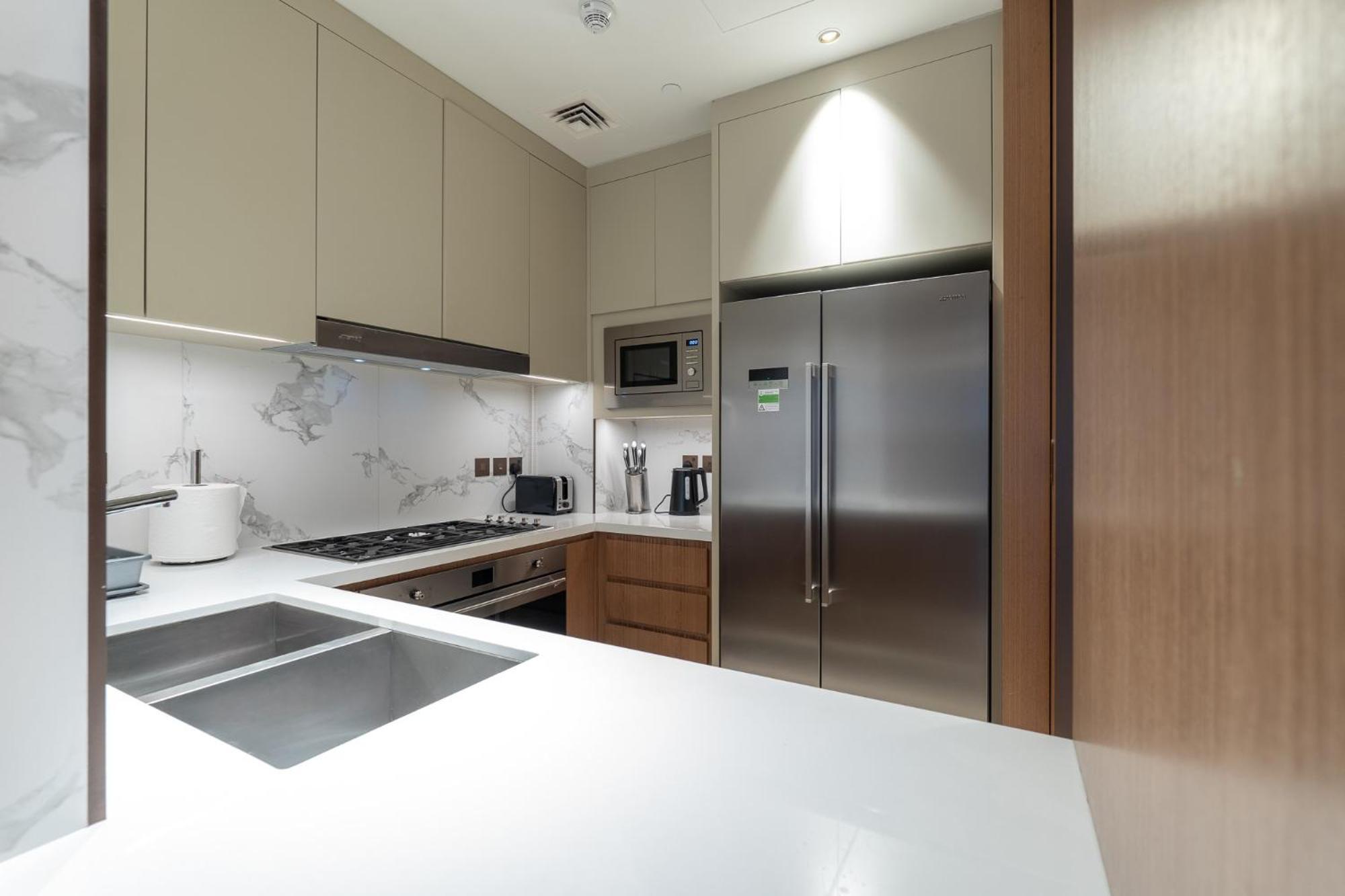 Spacious 3 Bedroom In Downtown With Burj Khalifa View Apartment Dubai