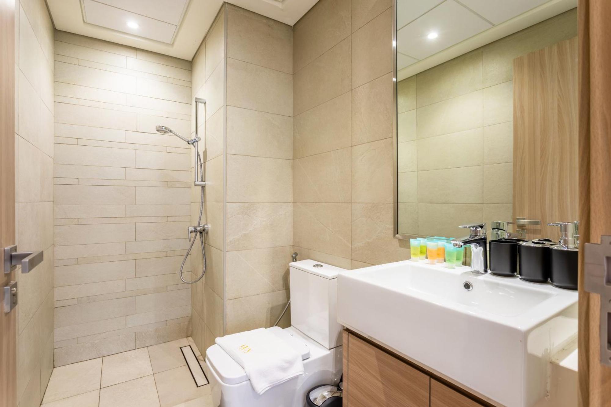Apartment Trendy Azizi Riviera 1-bed With Balcony Views Dubai