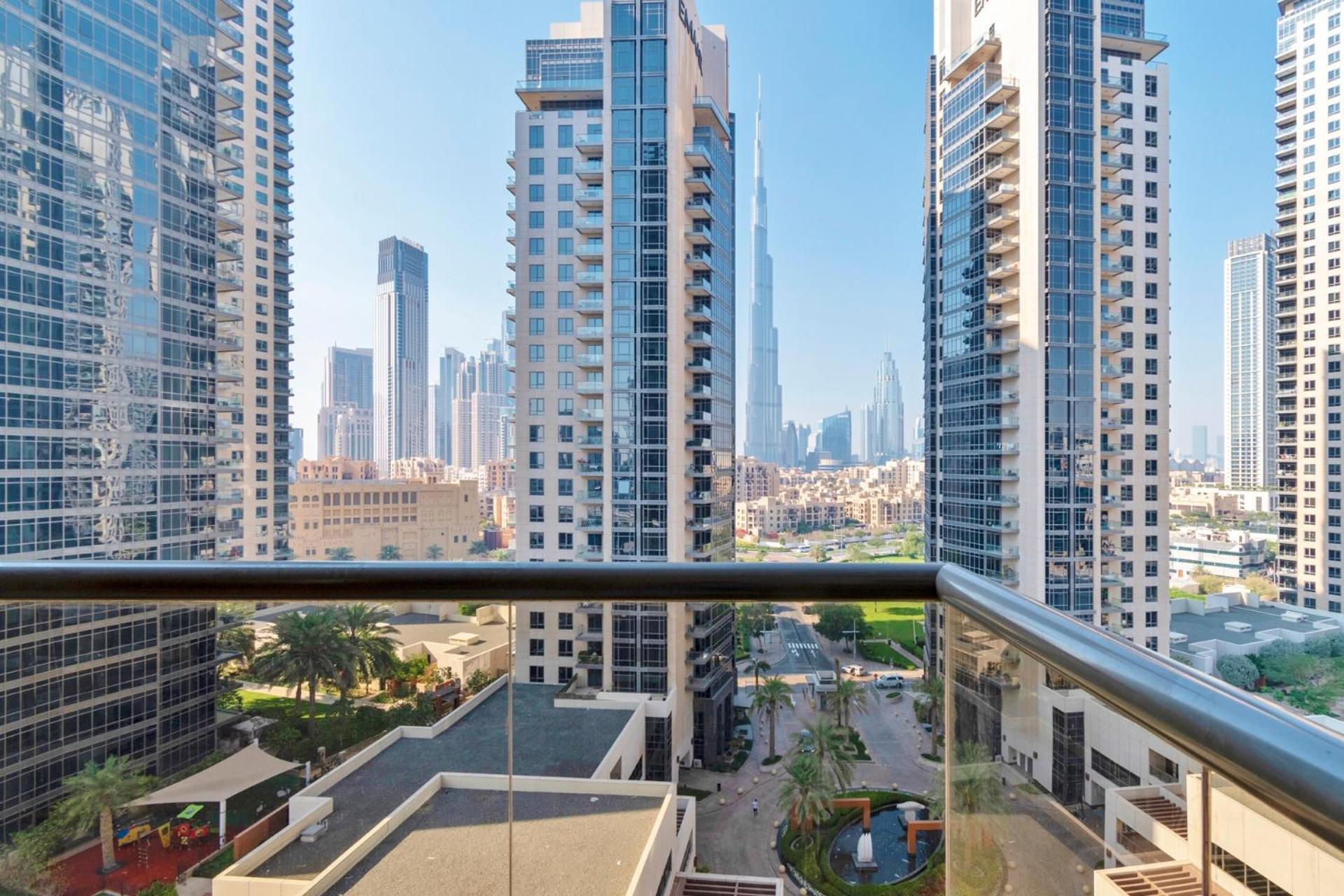 Downtown Burj View Elite Residency 1br & Hall Apartment *