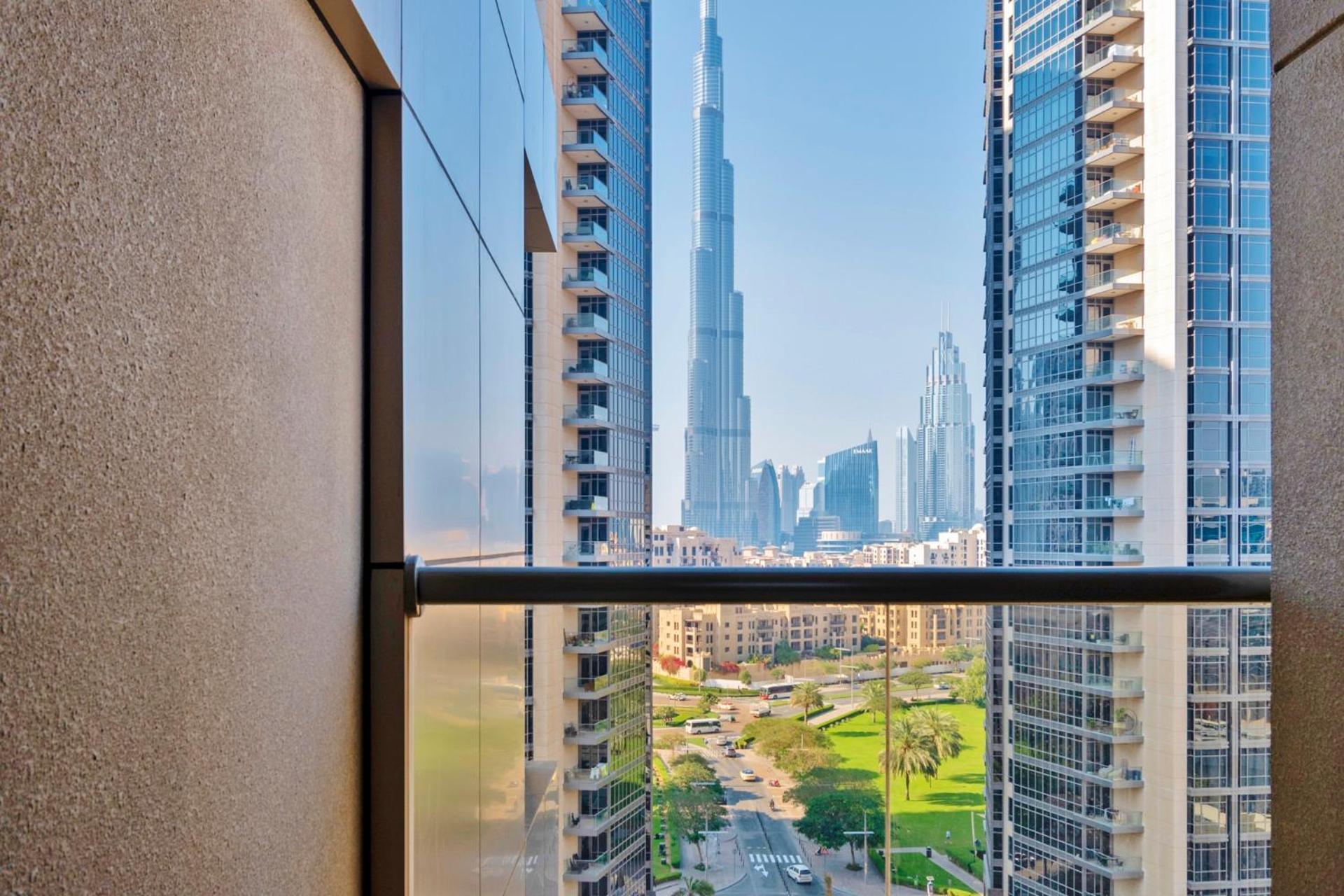 Downtown Burj View Elite Residency 1br & Hall Apartment