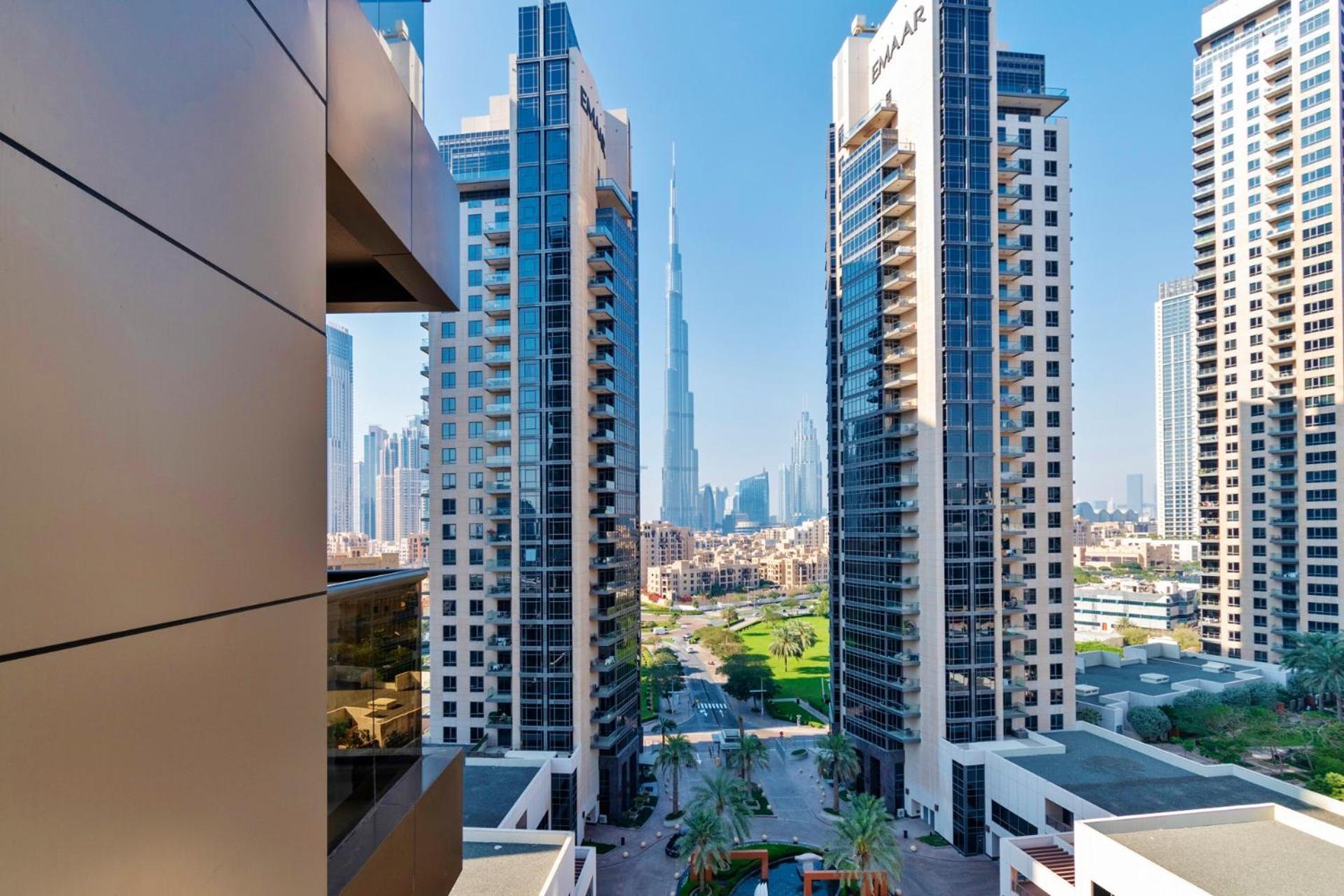 Downtown Burj View Elite Residency 1br & Hall Apartment *