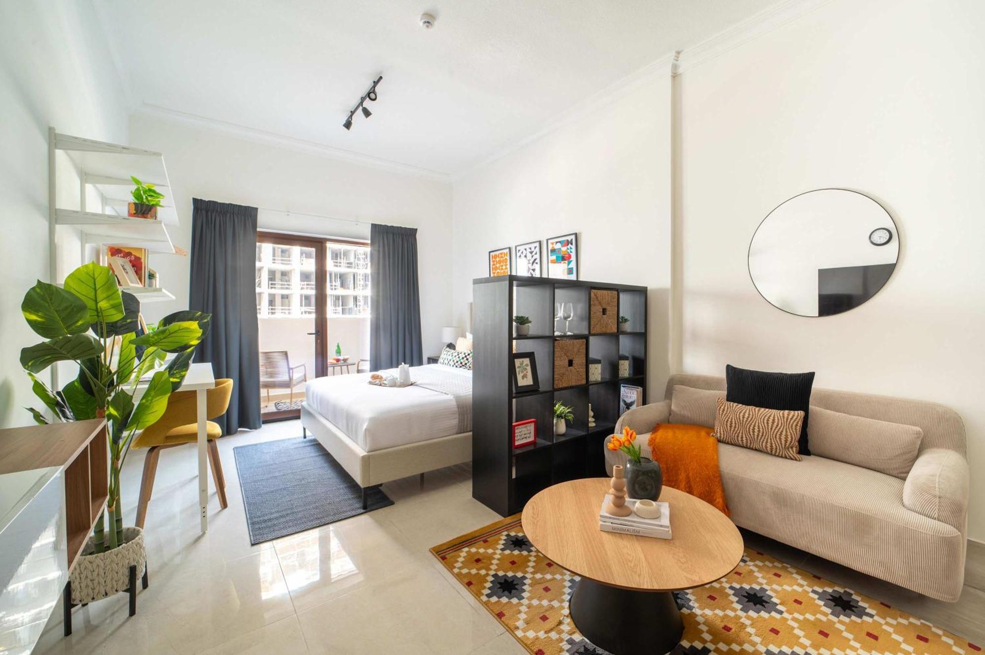 Frank Porter - G24 Tower Apartment Dubai