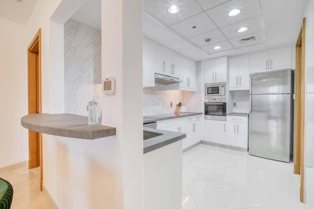 Lovely 3 Bedroom Marina - Jbr *