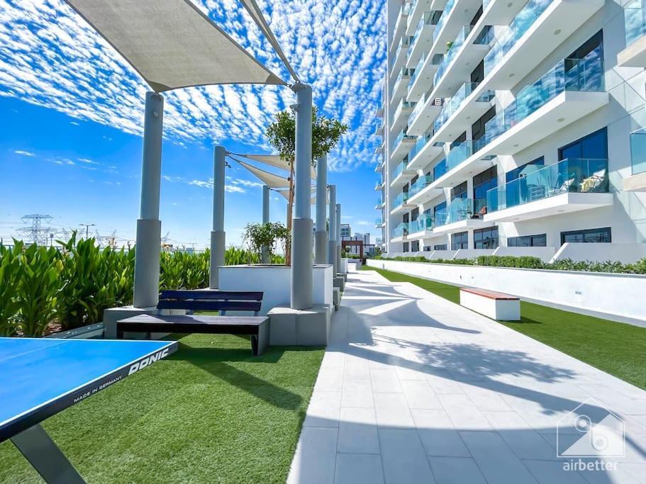 Apartment Balcony Haven In Riviera Dubai